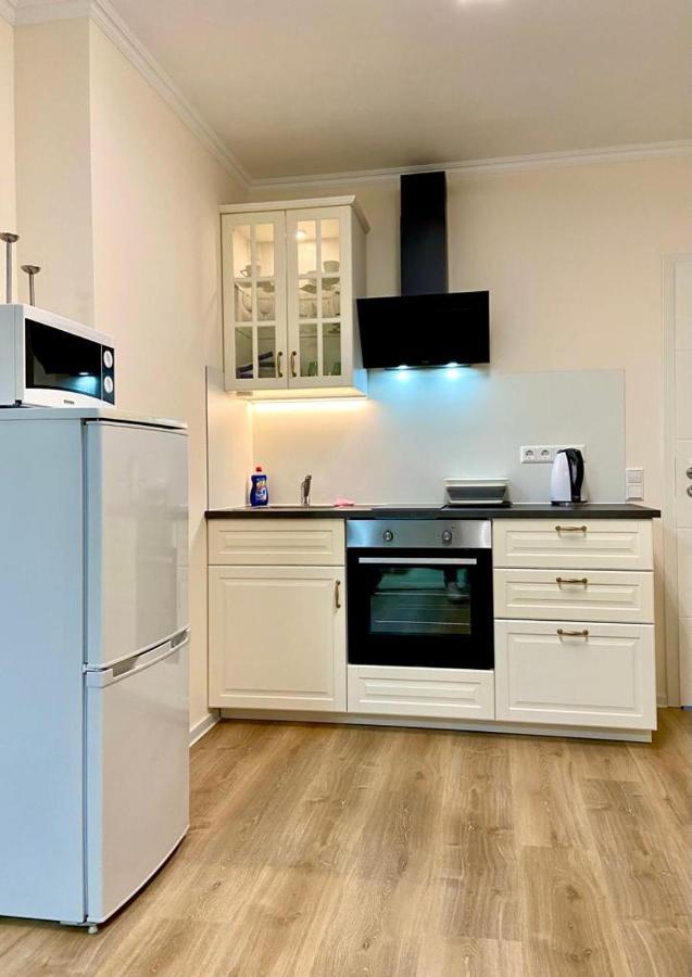 Wohnung Im Erdgeschoss บีทิกไฮม์-บิสซิงเงน ภายนอก รูปภาพ