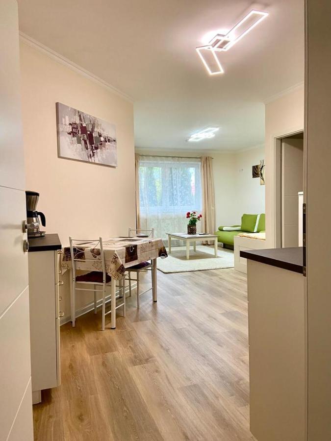 Wohnung Im Erdgeschoss บีทิกไฮม์-บิสซิงเงน ภายนอก รูปภาพ